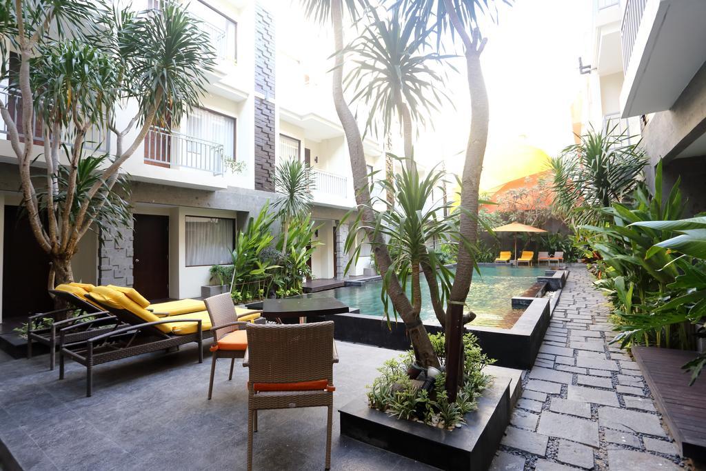 Zen Rooms Legian Dewi Sri Kuta Lombok Exterior foto